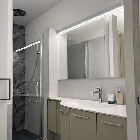 Bilocale In Centro A 1 Minuto Da Piazza Unita Apartment