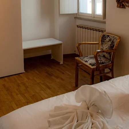 Designer Loft In The Center - Wi-fi Apartment *