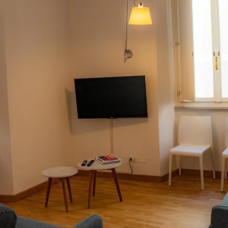 Designer Loft In The Center - Wi-fi Apartment Trieste