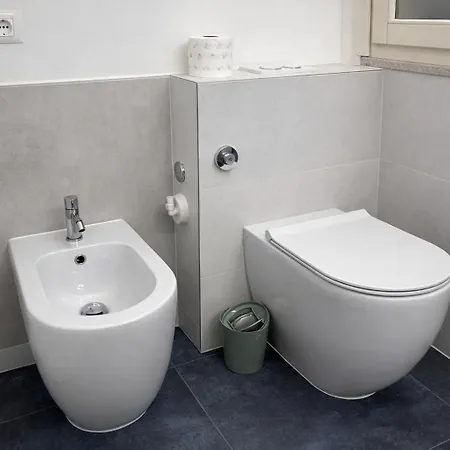 Bilocale In Centro A 1 Minuto Da Piazza Unità Appartement